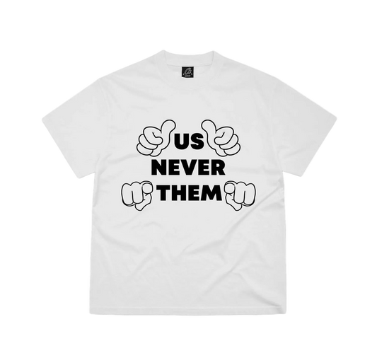US NEVER DEM TEE [WHITE]
